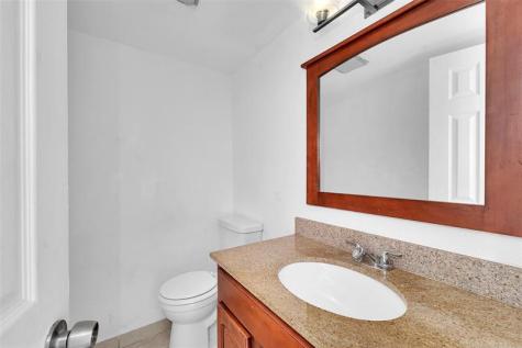 1237 Seaview North Lauderdale FL 33068