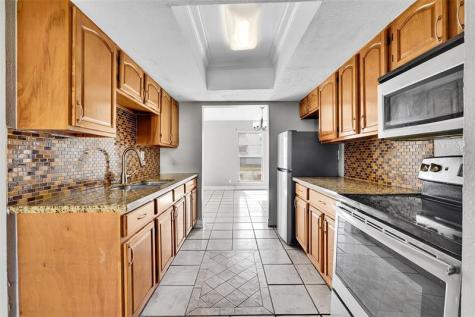 1237 Seaview North Lauderdale FL 33068