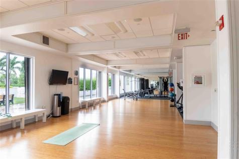 2851 NE 183rd Street Aventura FL 33160