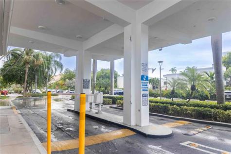 2851 NE 183rd Street Aventura FL 33160