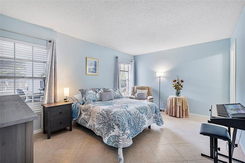 393 Bennington Lane Lake Worth FL 33467