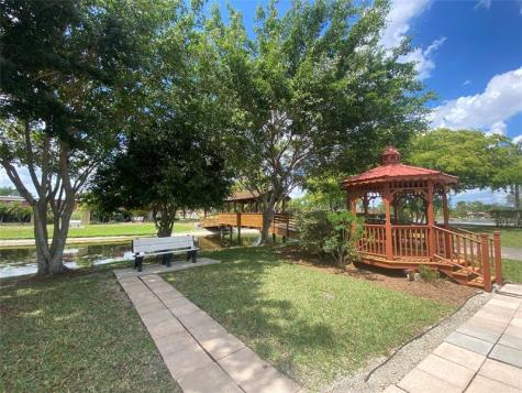 393 Bennington Lane Lake Worth FL 33467