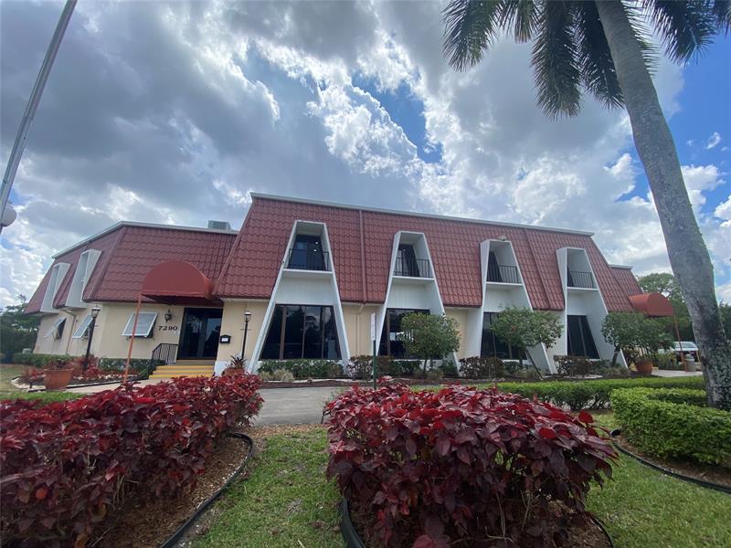 393 Bennington Lane Lake Worth FL 33467