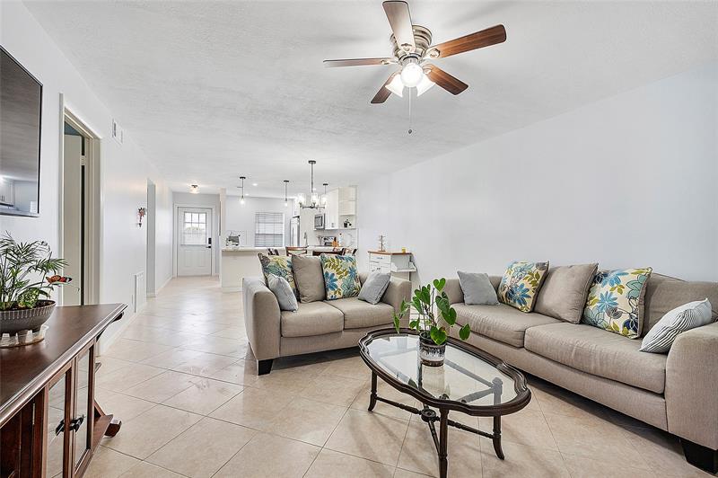 393 Bennington Lane Lake Worth FL 33467