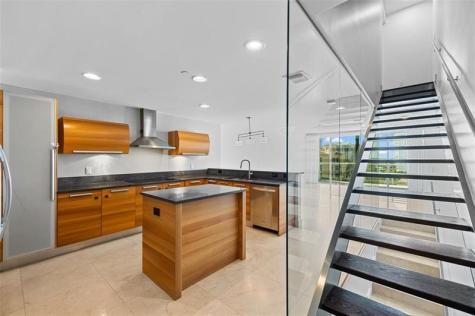 2950 NE 188th Street Aventura FL 33180