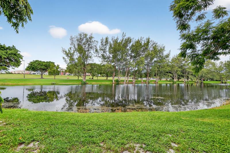 1157 Cambridge G Deerfield Beach FL 33442