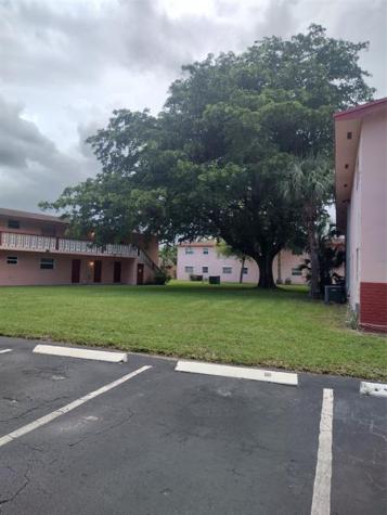 1001 SW 74th Avenue North Lauderdale FL 33068