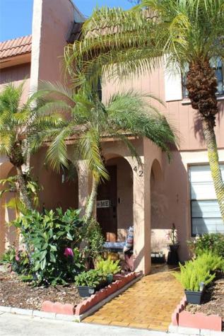 42 S Matador Lane Davie FL 33324