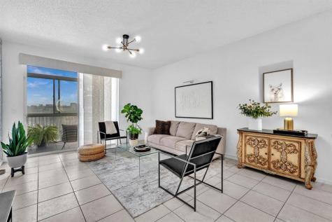 7775 Southampton Terrace Tamarac FL 33321