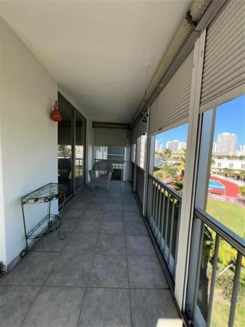 2859 Leonard Drive Aventura FL 33160