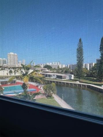 2859 Leonard Drive Aventura FL 33160