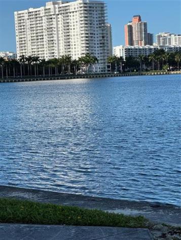 2859 Leonard Drive Aventura FL 33160