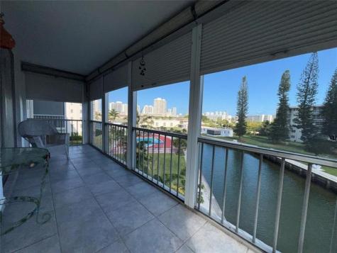 2859 Leonard Drive Aventura FL 33160