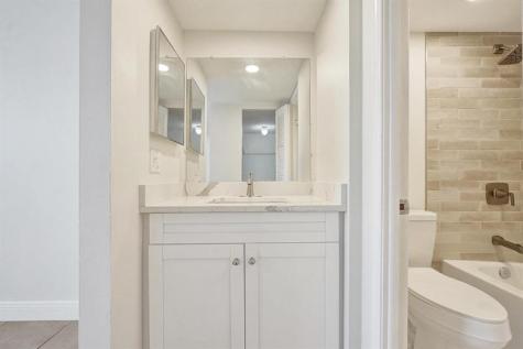 9430 Poinciana Place Davie FL 33324