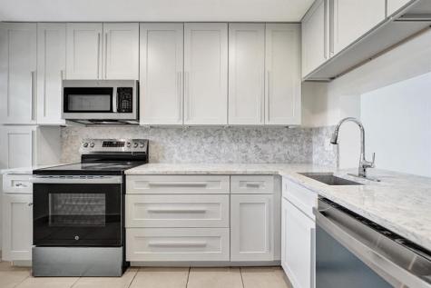 9430 Poinciana Place Davie FL 33324