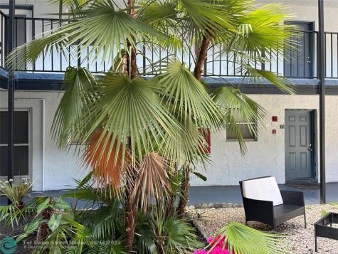 2800 Somerset Drive Lauderdale Lakes FL 33311