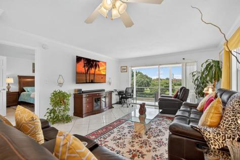 3551 Inverrary Drive Lauderhill FL 33319