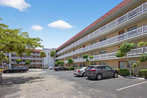 3551 Inverrary Drive Lauderhill FL 33319