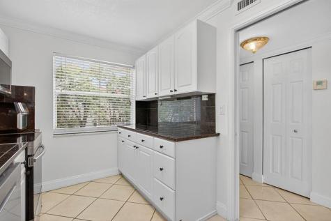 3551 Inverrary Drive Lauderhill FL 33319