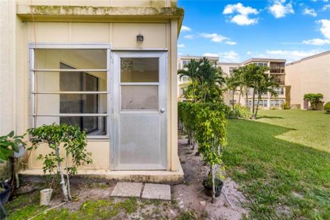 9355 SW 8th Street Boca Raton FL 33428