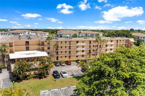 9355 SW 8th Street Boca Raton FL 33428