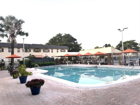 375 SW 56th Avenue Margate FL 33068