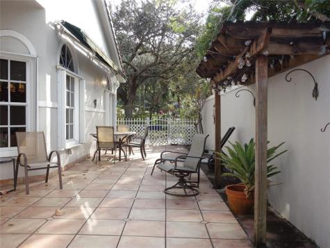4106 Carriage Drive Pompano Beach FL 33069