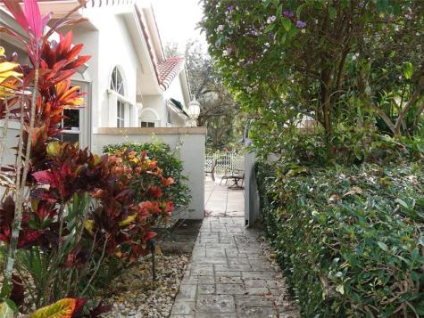 4106 Carriage Drive Pompano Beach FL 33069