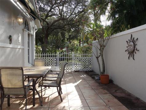 4106 Carriage Drive Pompano Beach FL 33069