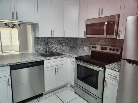 2801 NW 47 Terrace Lauderdale Lakes FL 33313