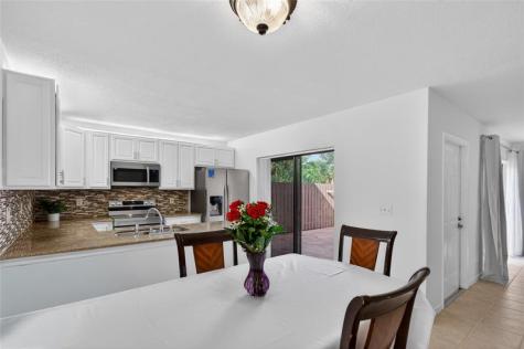 6131 NW 55th Lane Tamarac FL 33319