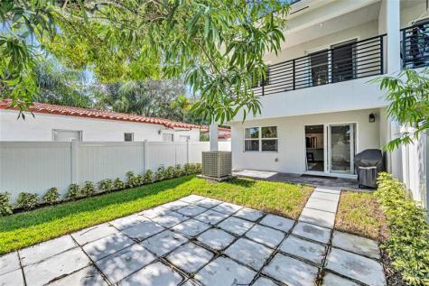 808 NE 15th Avenue Fort Lauderdale FL 33304