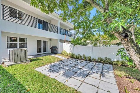 808 NE 15th Avenue Fort Lauderdale FL 33304