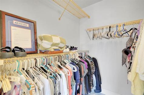 2774 S University Drive Davie FL 33328