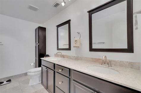 2774 S University Drive Davie FL 33328