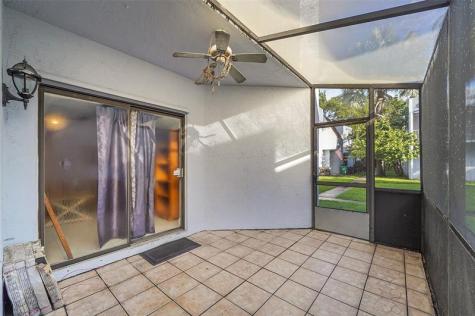 2774 S University Drive Davie FL 33328