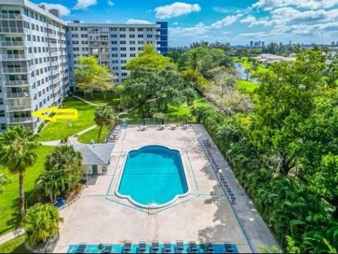 4200 Hillcrest Drive Hollywood FL 33021