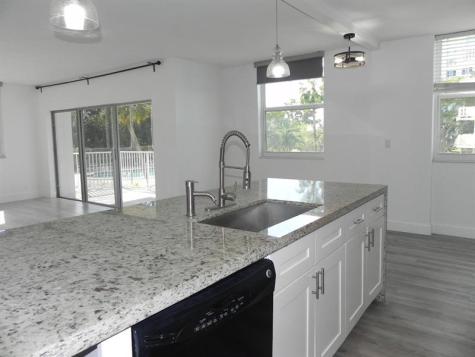 4200 Hillcrest Drive Hollywood FL 33021