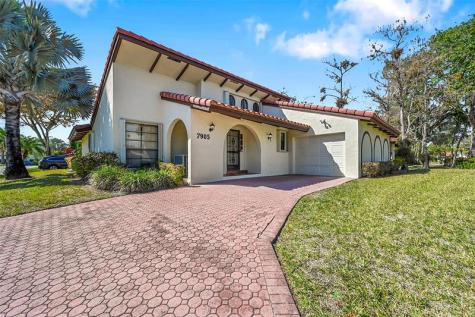 7905 Hibiscus Way Tamarac FL 33321