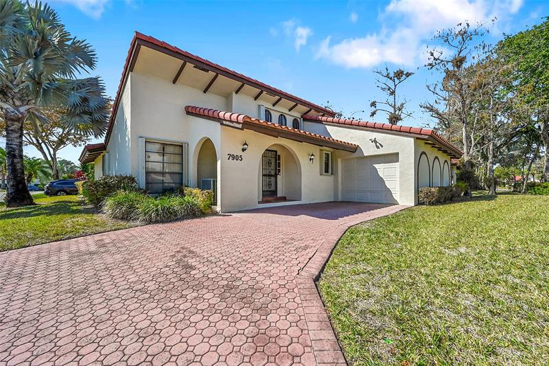7905 Hibiscus Way Tamarac FL 33321