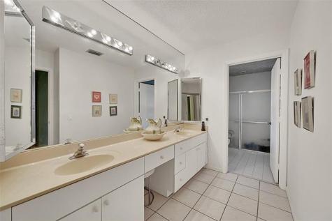 7905 Hibiscus Way Tamarac FL 33321