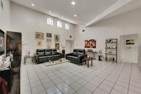 7905 Hibiscus Way Tamarac FL 33321