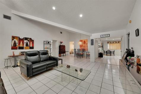 7905 Hibiscus Way Tamarac FL 33321