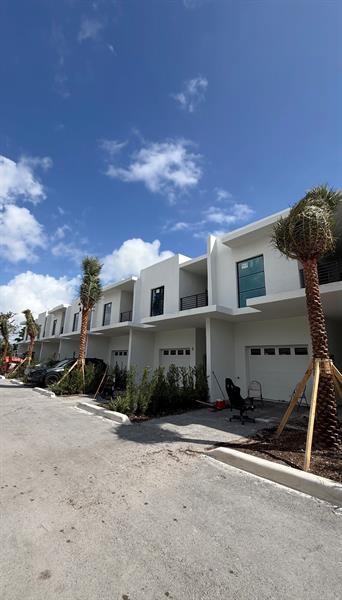 2511 Pierce Street Hollywood FL 33020