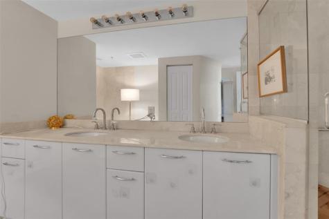 350 SE 2nd Street Fort Lauderdale FL 33301