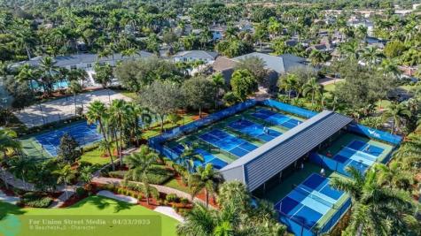 291 N Cortez Drive Margate FL 33068