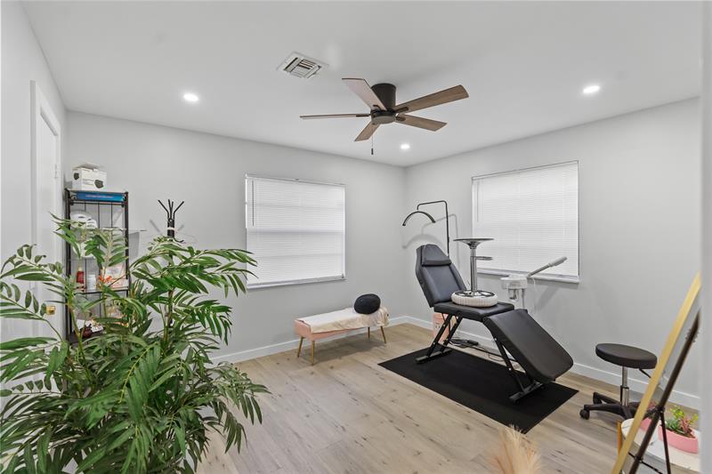 1335 NW 94th Way Coral Springs FL 33071