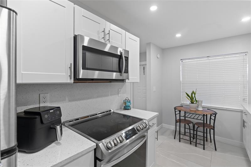 1335 NW 94th Way Coral Springs FL 33071