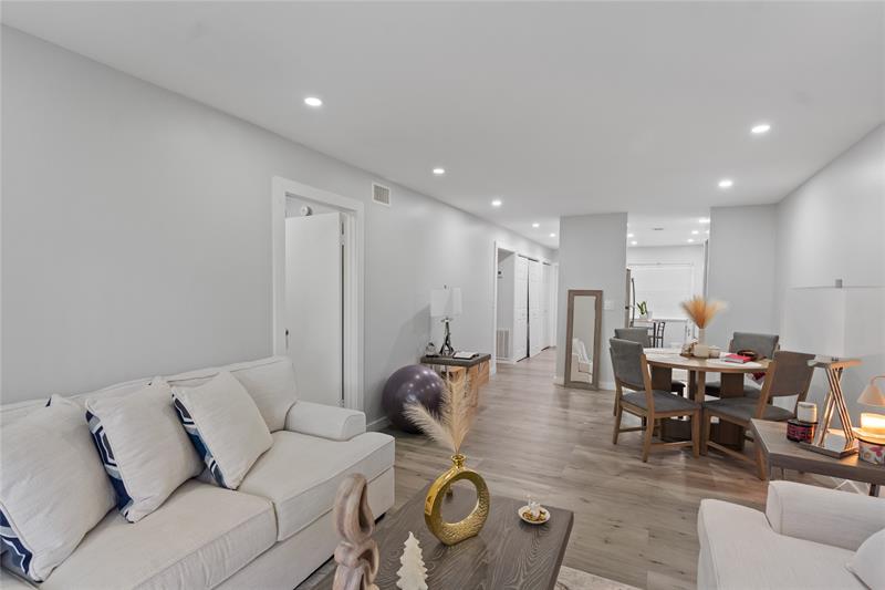 1335 NW 94th Way Coral Springs FL 33071