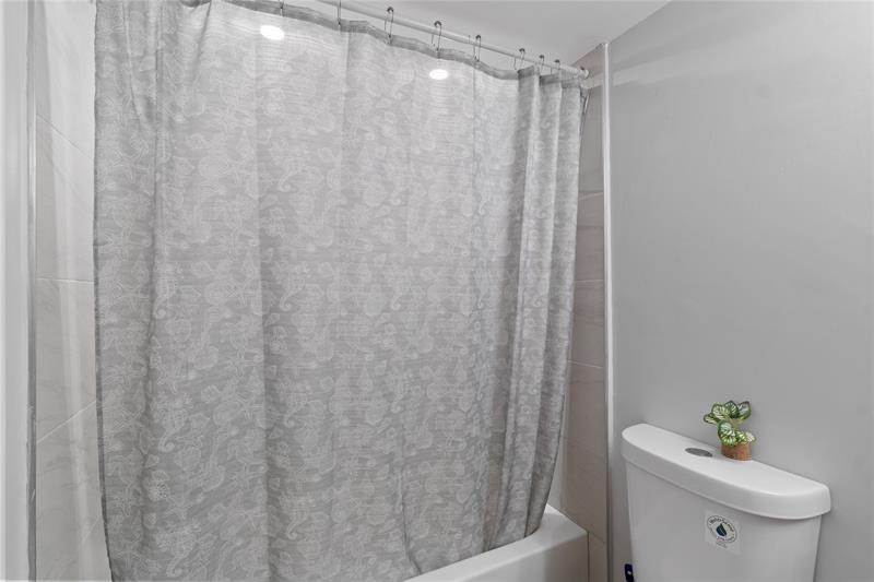 1335 NW 94th Way Coral Springs FL 33071